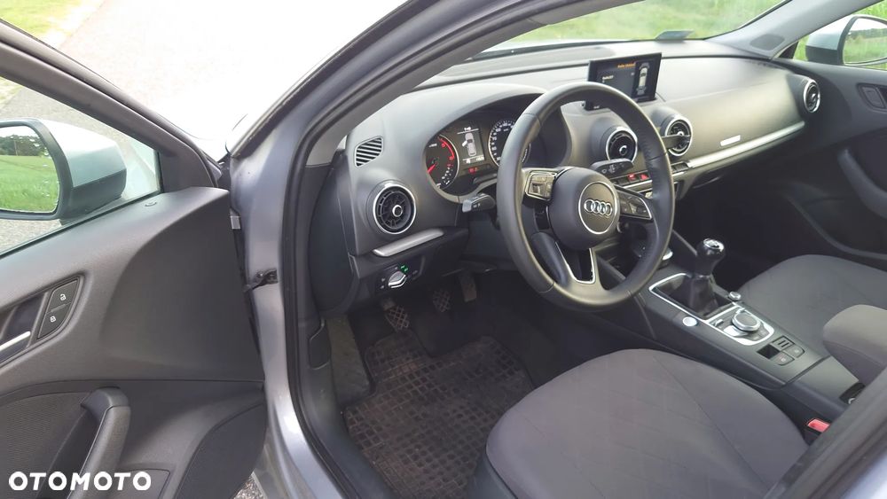 Audi A3 Sportback 1.6 TDI - 10