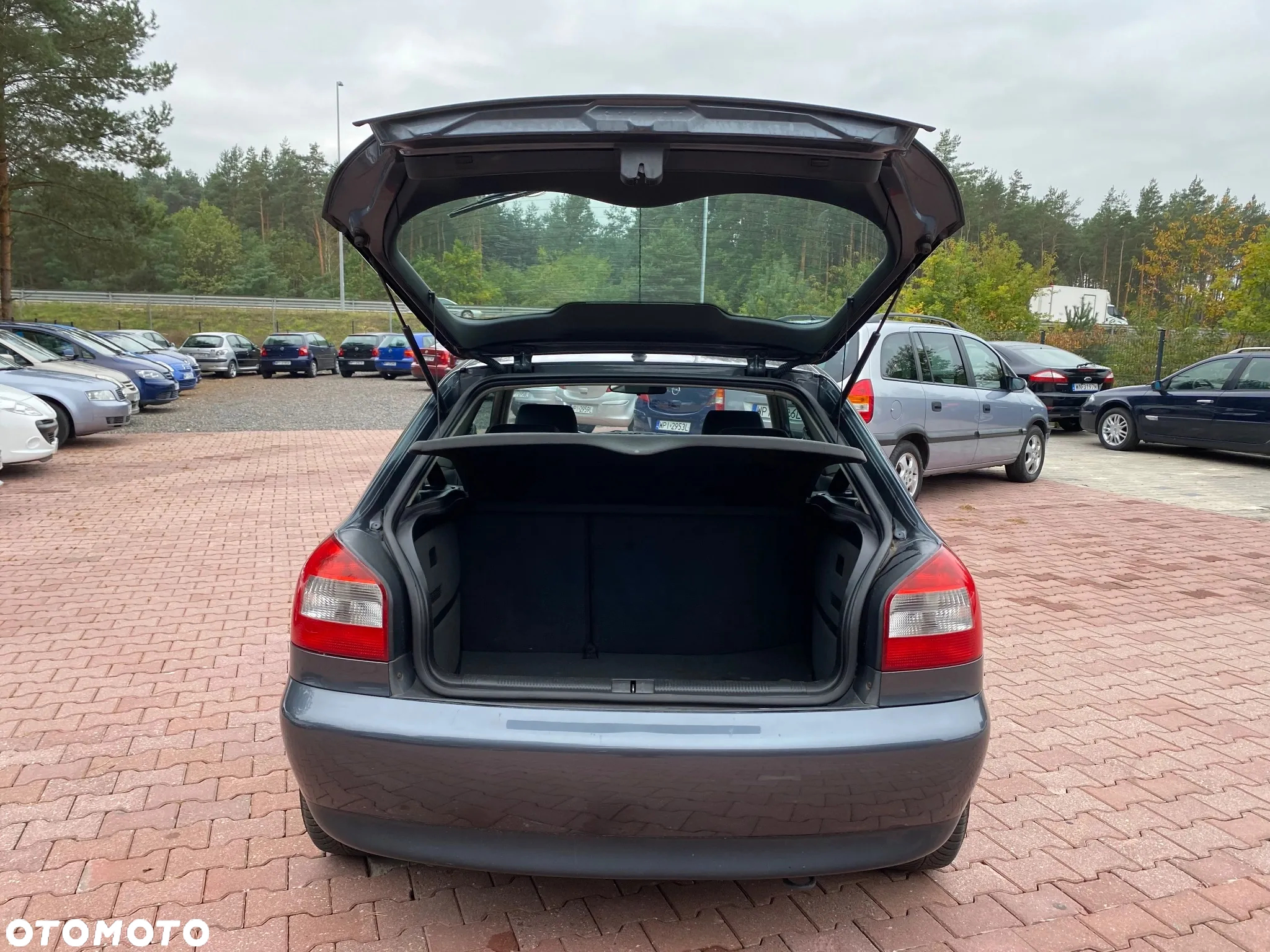 Audi A3 1.6 Attraction - 10