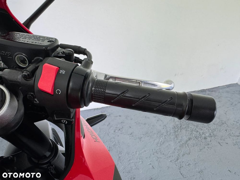 Honda CBR - 28