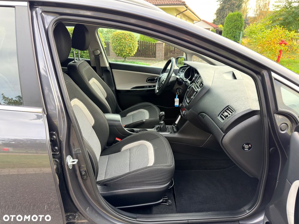Kia Ceed 1.6 GDI Platinum Edition - 26