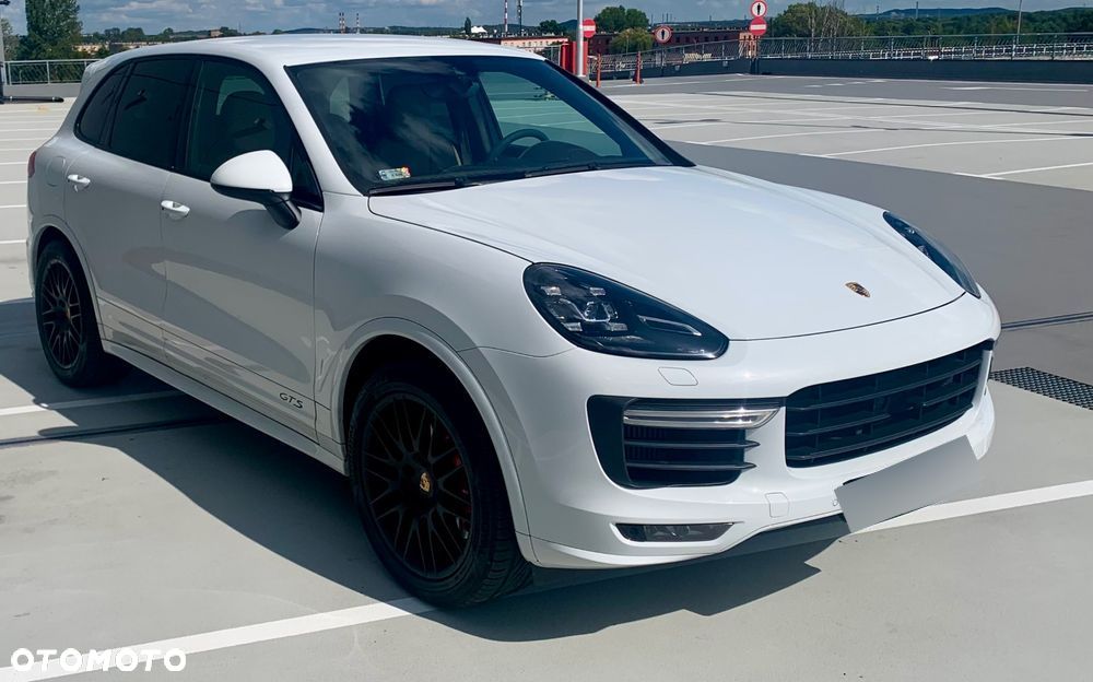 Porsche Cayenne GTS - 8