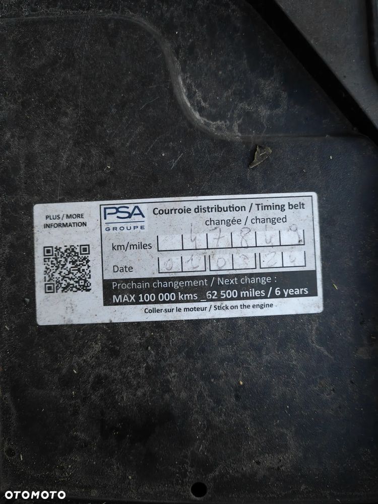 Peugeot 3008 1.2 PureTech Allure S&S EAT8 - 11
