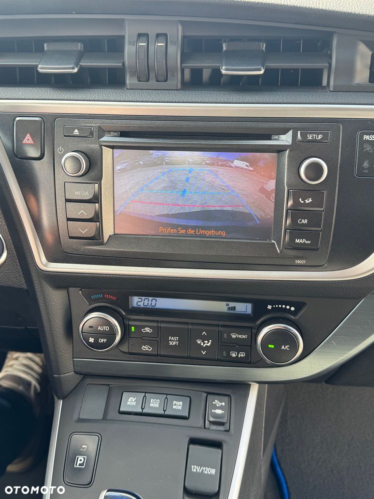 Toyota Auris - 24