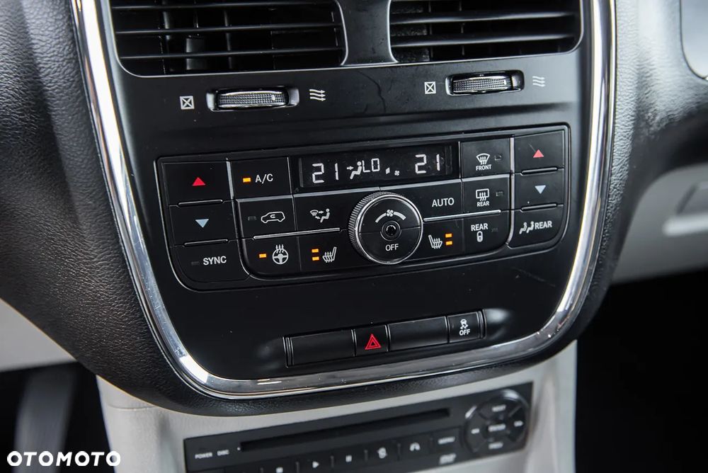 Lancia Voyager - 24