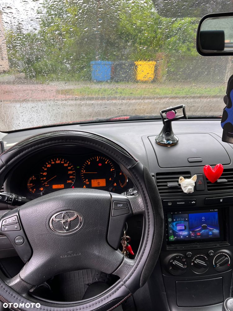 Toyota Avensis - 3