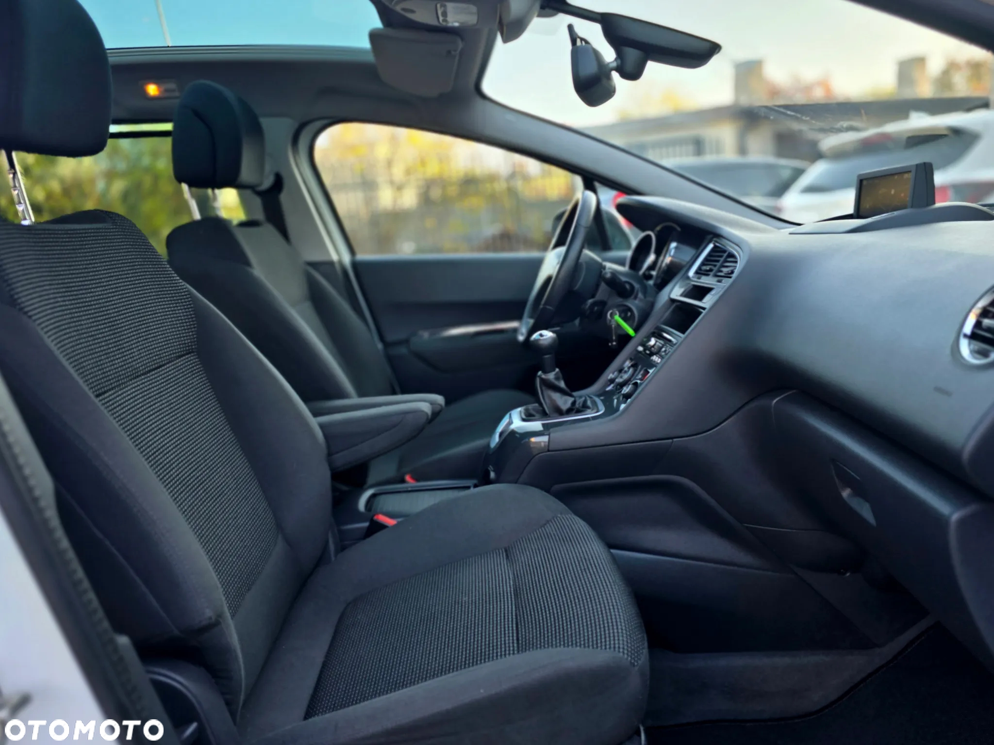 Peugeot 5008 - 19