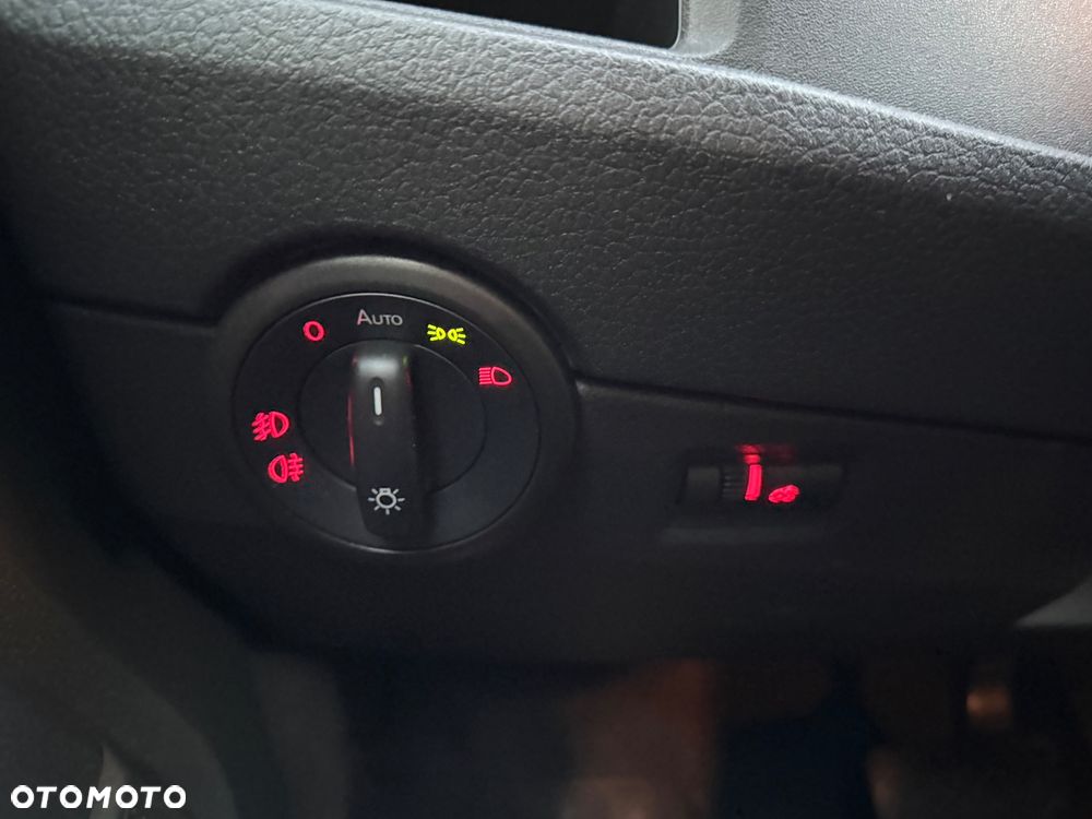 Volkswagen Multivan 2.0 TDI L1 Business 4Motion DSG - 16