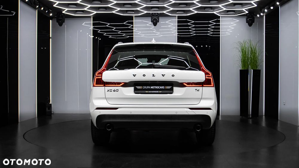 Volvo XC 60 T4 Momentum - 7