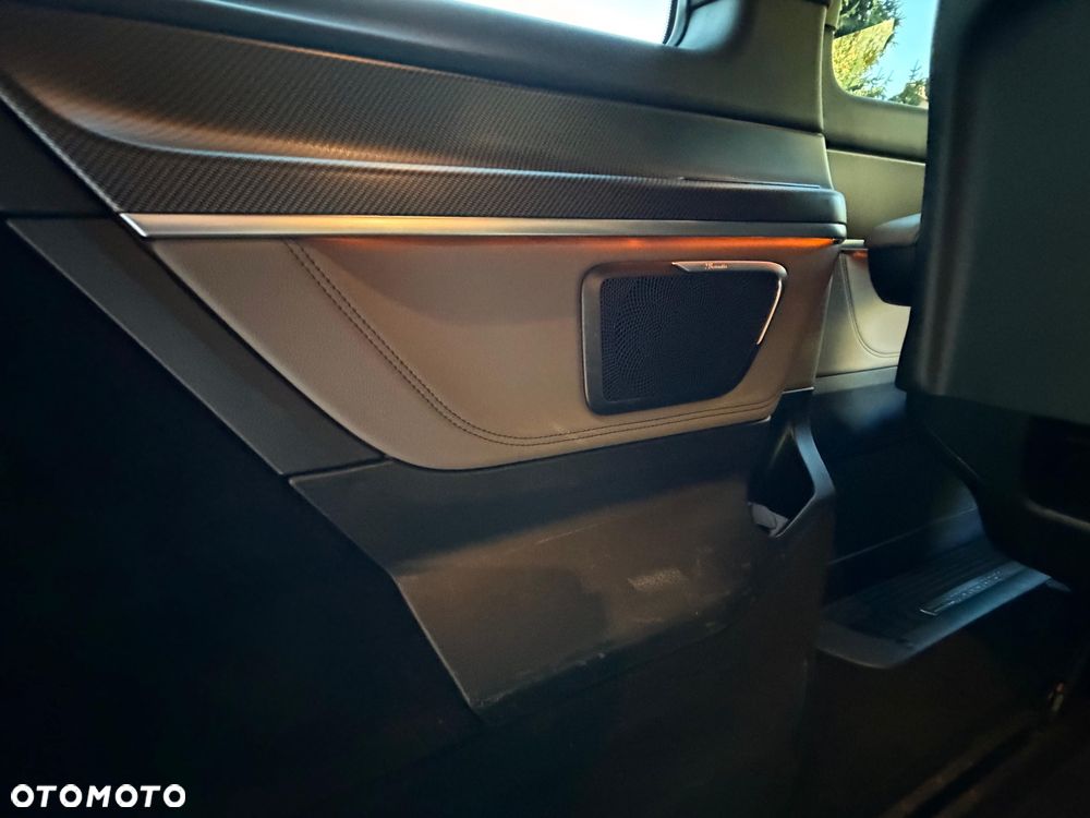 Mercedes-Benz Klasa V 300 d 9G-Tronic Avantgarde (ekstra d³) - 16
