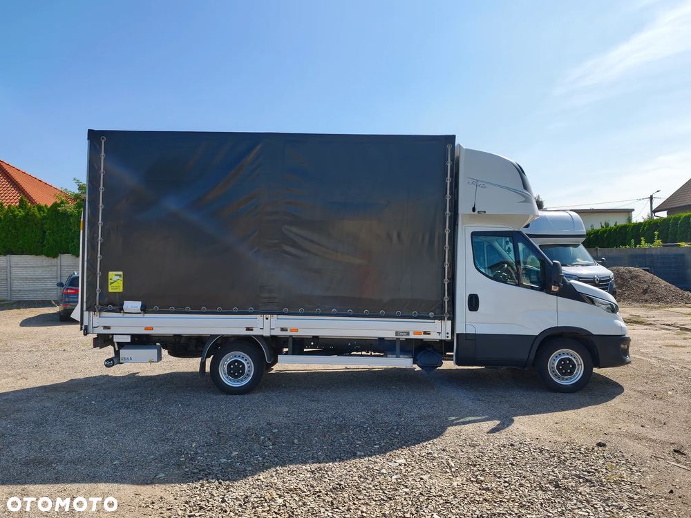 Iveco DAILY 35S18 WINDA DHOLLANDIA BAR 750KG FIRNA PLANDEKA 9EP KLAPA BEZWYPADKOWY SERWISOWANY FV23% - 13