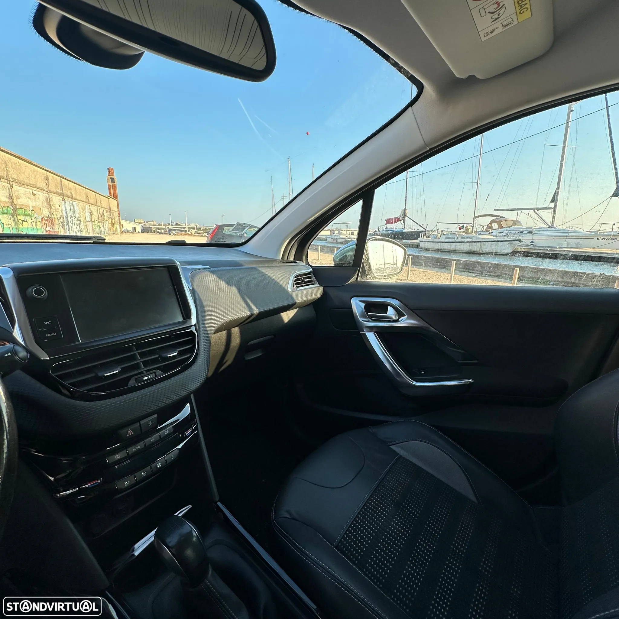 Peugeot 2008 1.2 PureTech Allure - 6