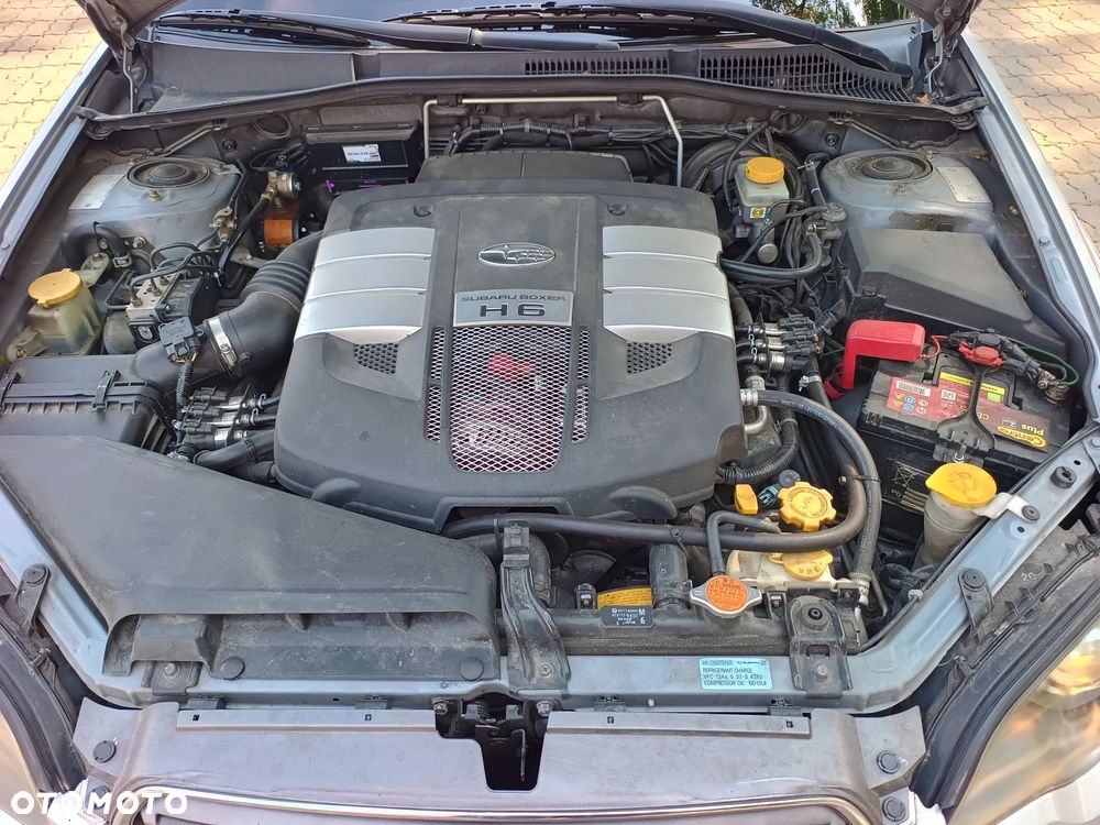 Subaru Outback 3.0 H6 - 16