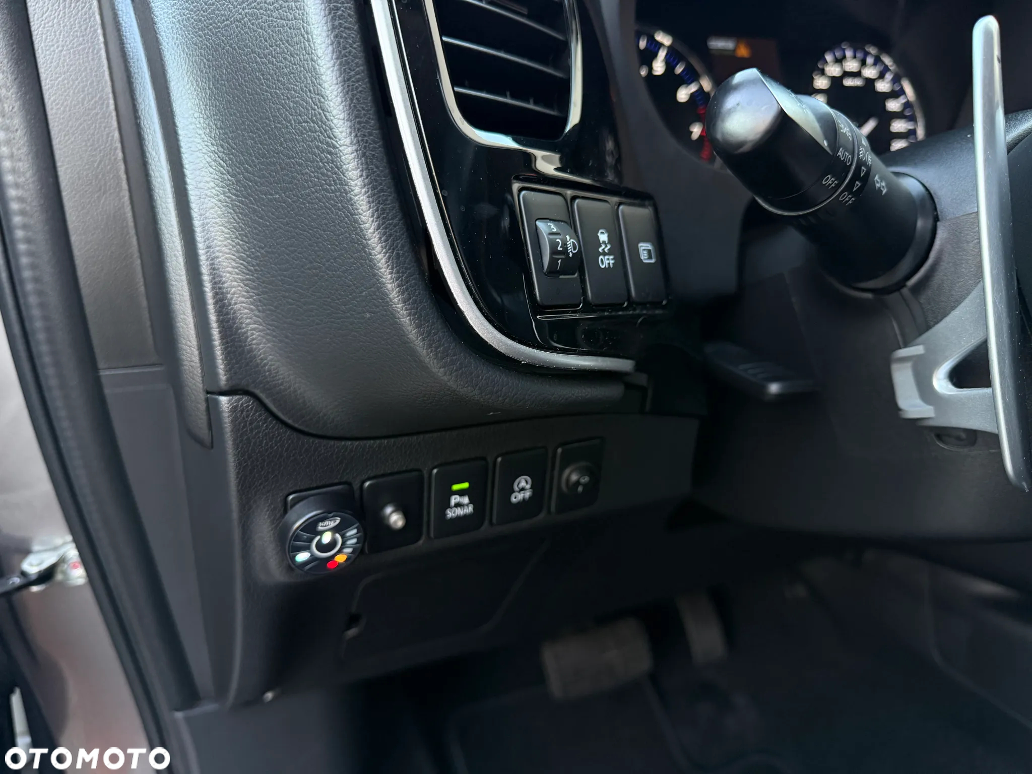 Mitsubishi Outlander 2.0 Intense Comfort 4WD CVT - 29