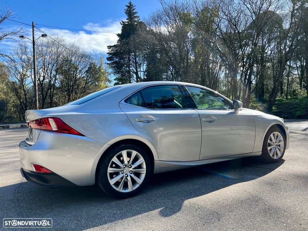 Lexus IS 300H Executive+ - 17