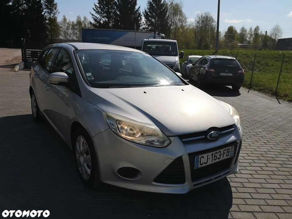 Ford Focus 1.6 TDCi DPF Ambiente - 14