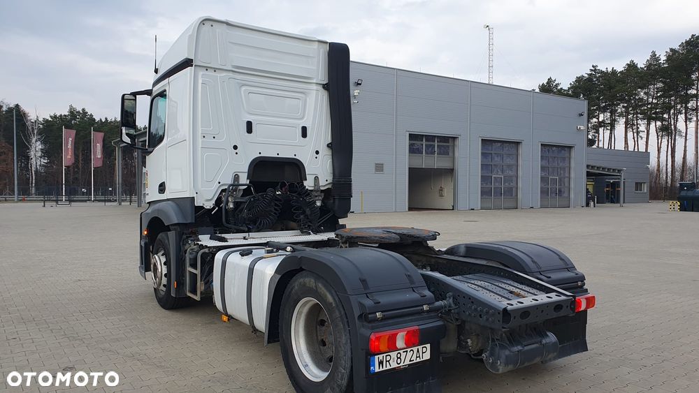 Mercedes-Benz Actros - 8