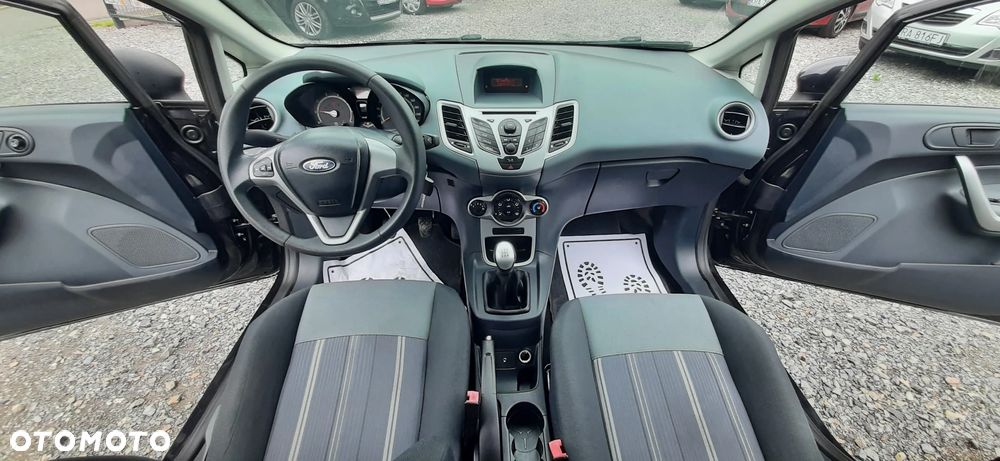 Ford Fiesta - 30