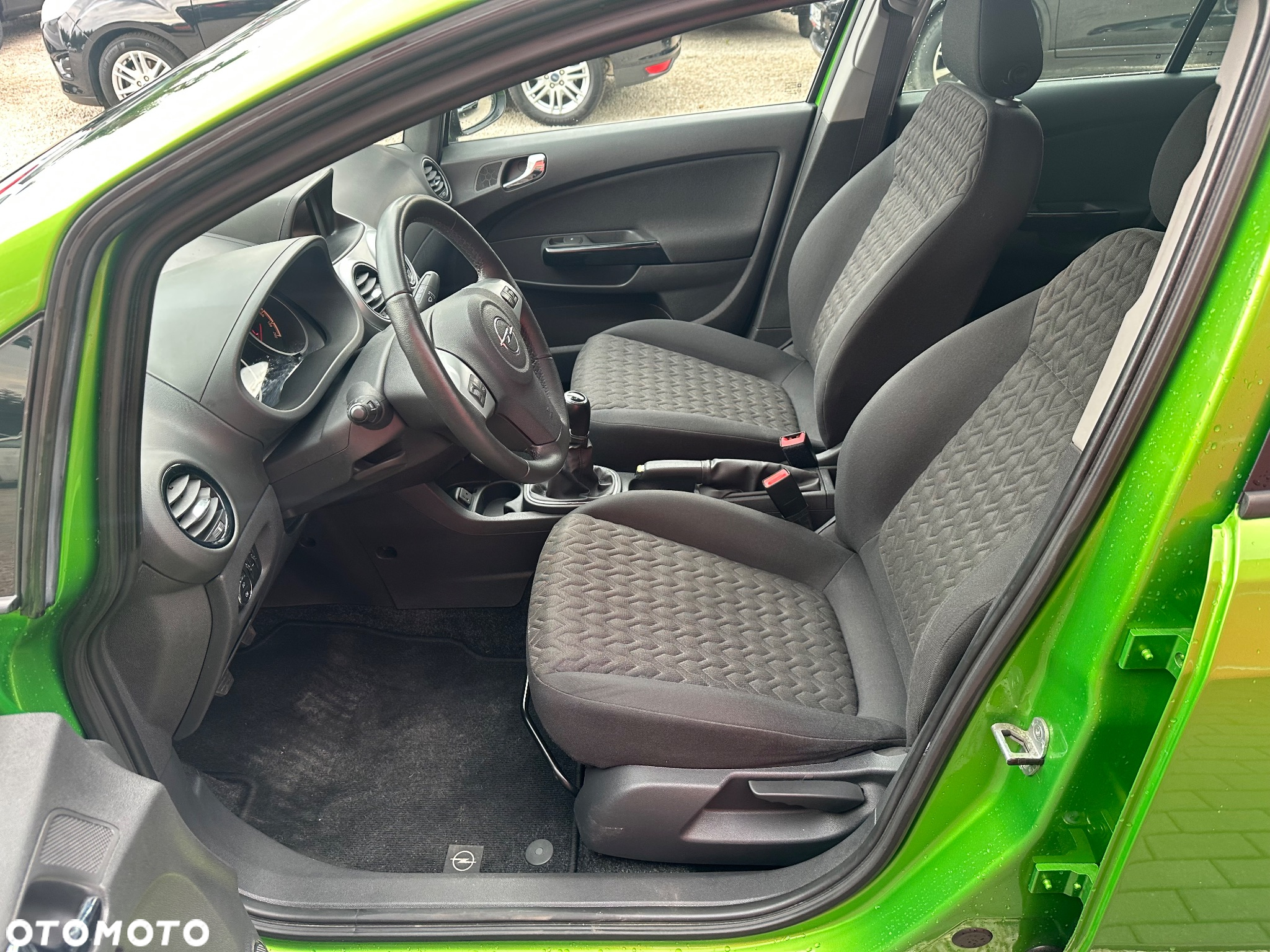 Opel Corsa 1.4 16V Active - 21