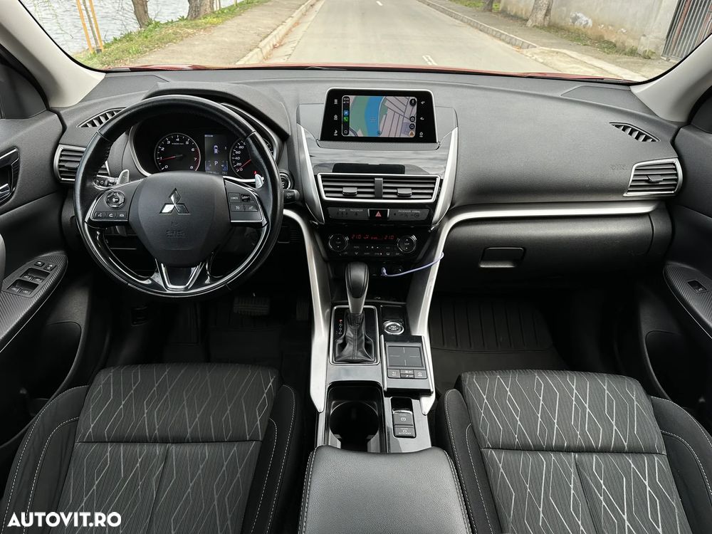 Mitsubishi Eclipse-Cross 1.5-litre 16-valve DOHC MIVEC 4X4 Intense+ Aut. - 10