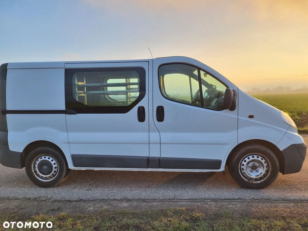 Opel Vivaro - 2