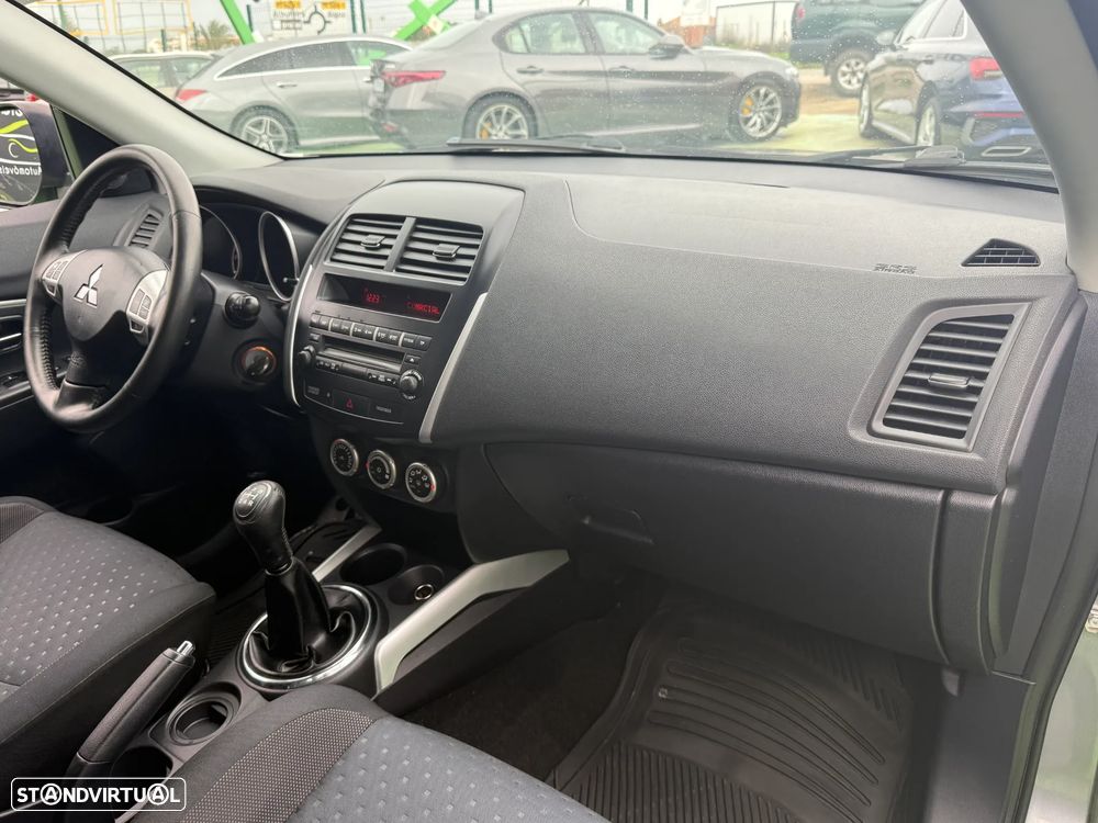 Mitsubishi ASX 1.6 Instyle - 19