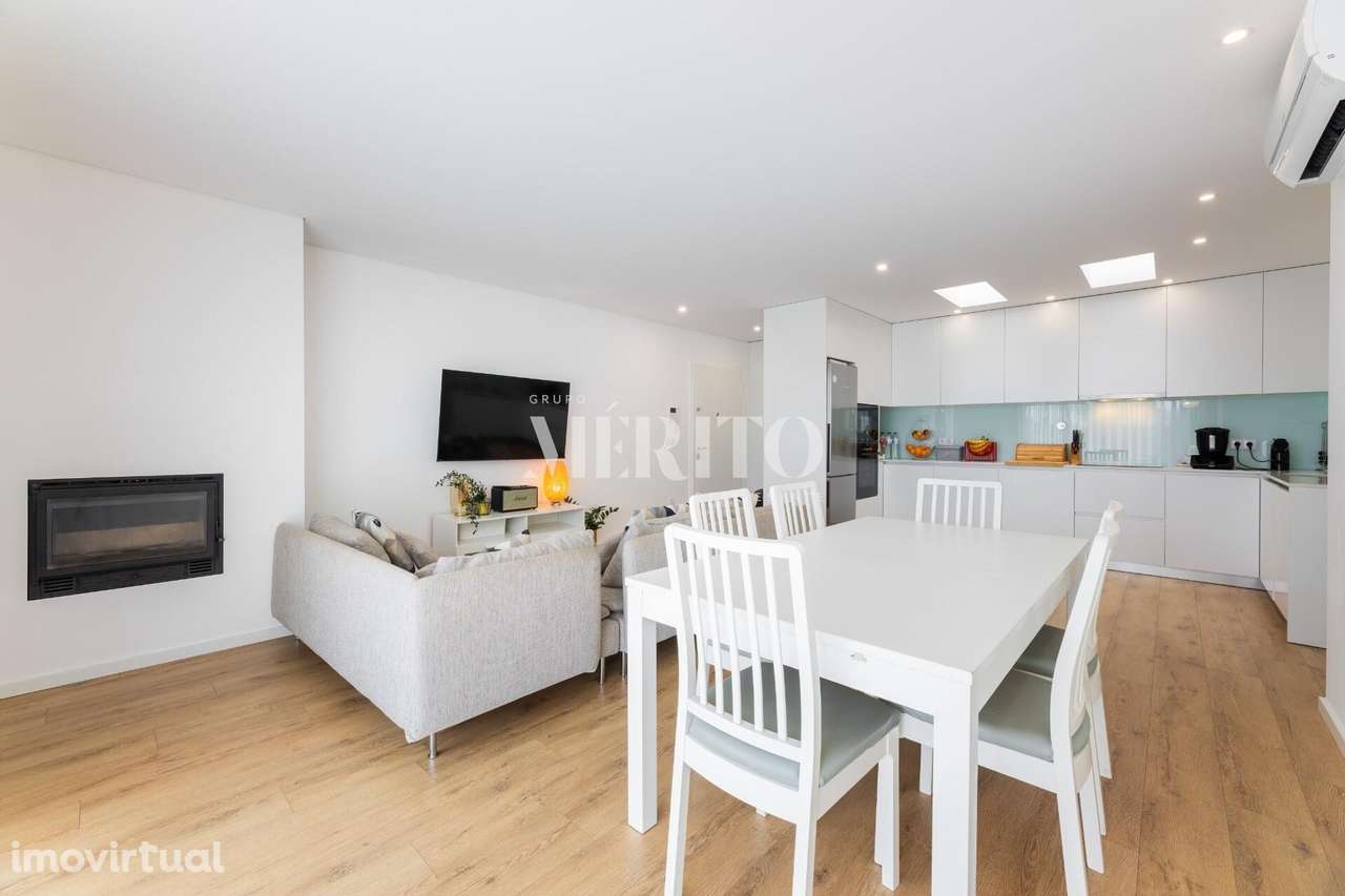 Apartamento T3 semi-novo com garagem fechada para dois carros - Grande imagem: 3/21