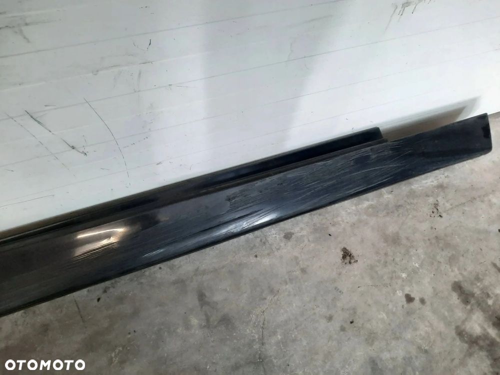 PRÓG NAKŁADKA PROGOWA PRAWA LISTWA BMW 5 F10 7184774 457/9 - 5