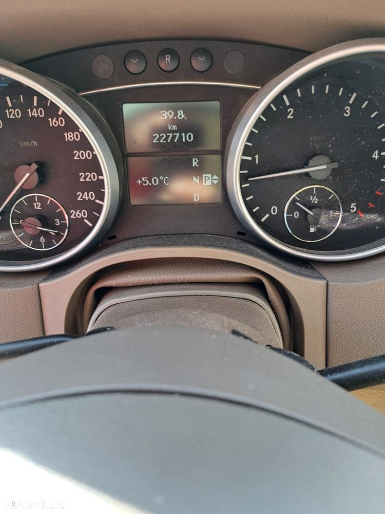 Mercedes-Benz ML - 11