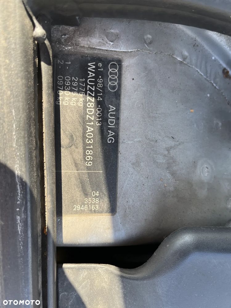 Audi A4 Limousine - 9