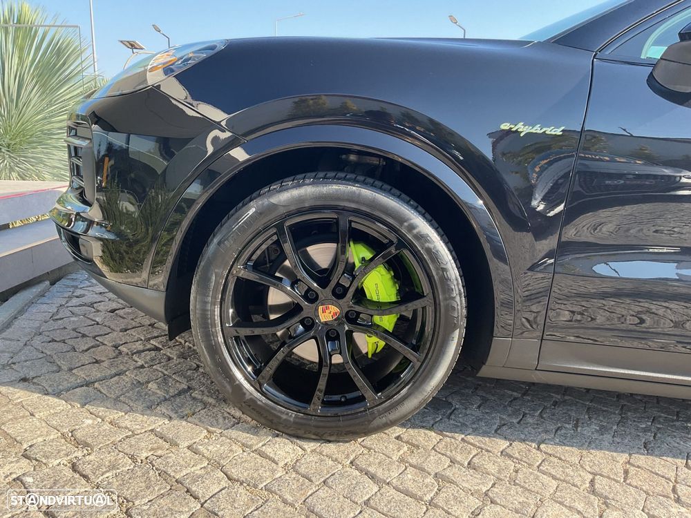 Porsche Cayenne Coupé E-Hybrid - 13