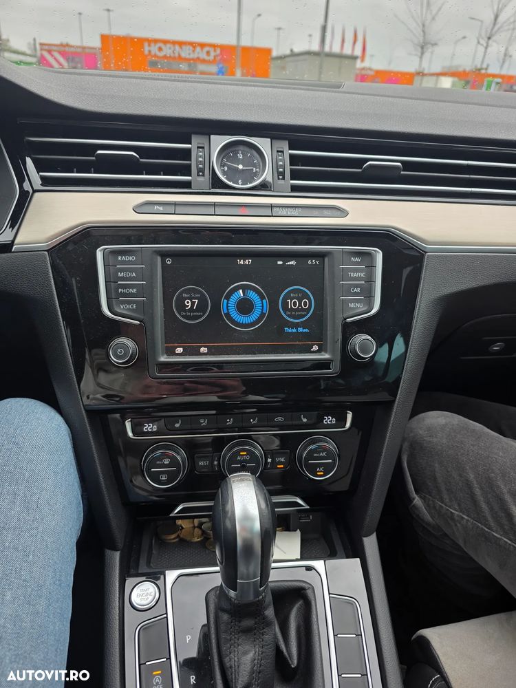 Volkswagen Passat 2.0 TDI DSG (BlueMotion Technology) Highline - 17