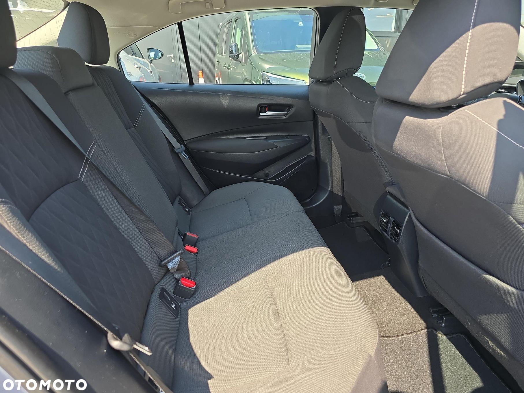 Toyota Corolla - 10