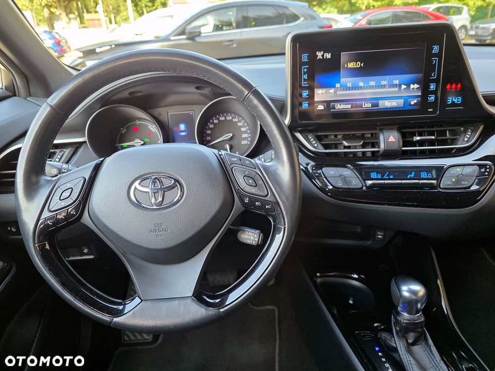 Toyota C-HR - 11