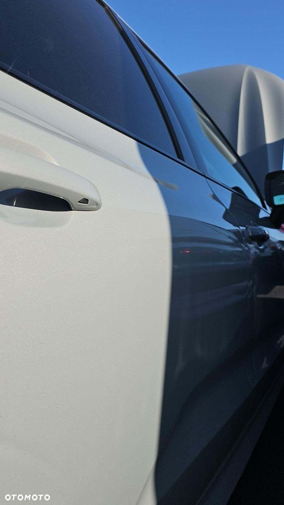 Volvo XC 60 B5 B AWD Plus Dark - 19