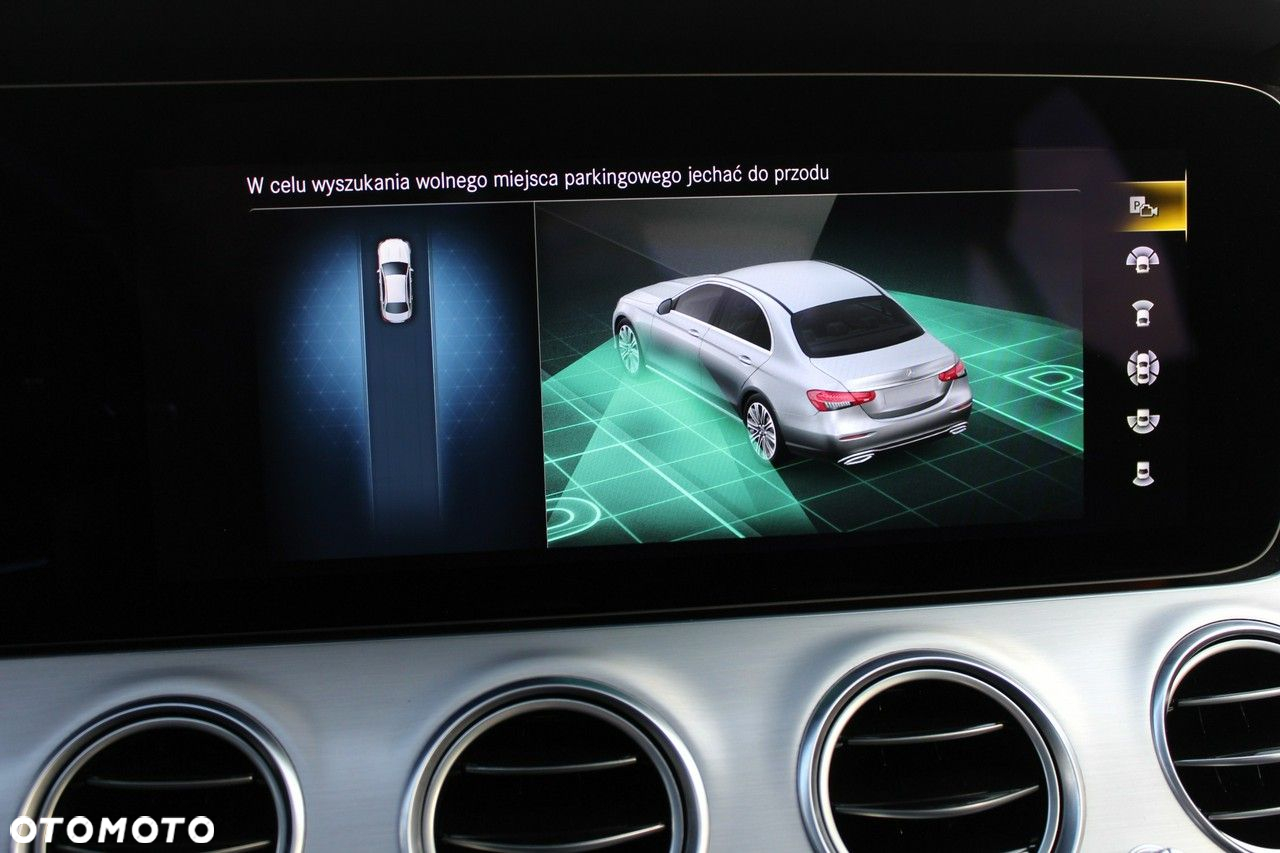 Mercedes-Benz Klasa E 220 d 4-Matic AMG/Avantgarde - 23