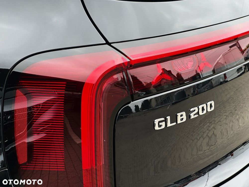 Mercedes-Benz GLB 200 mHEV 8G-eDCT - 16