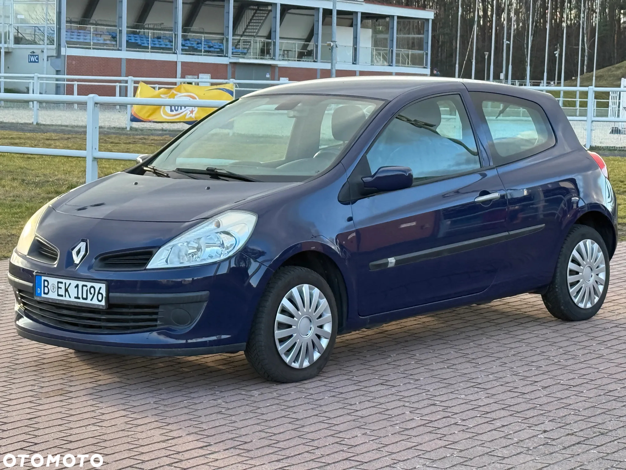 Renault Clio 1.2 16V Campus - 4