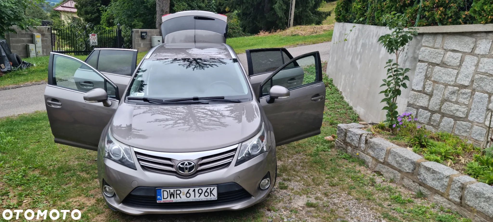 Toyota Avensis - 1