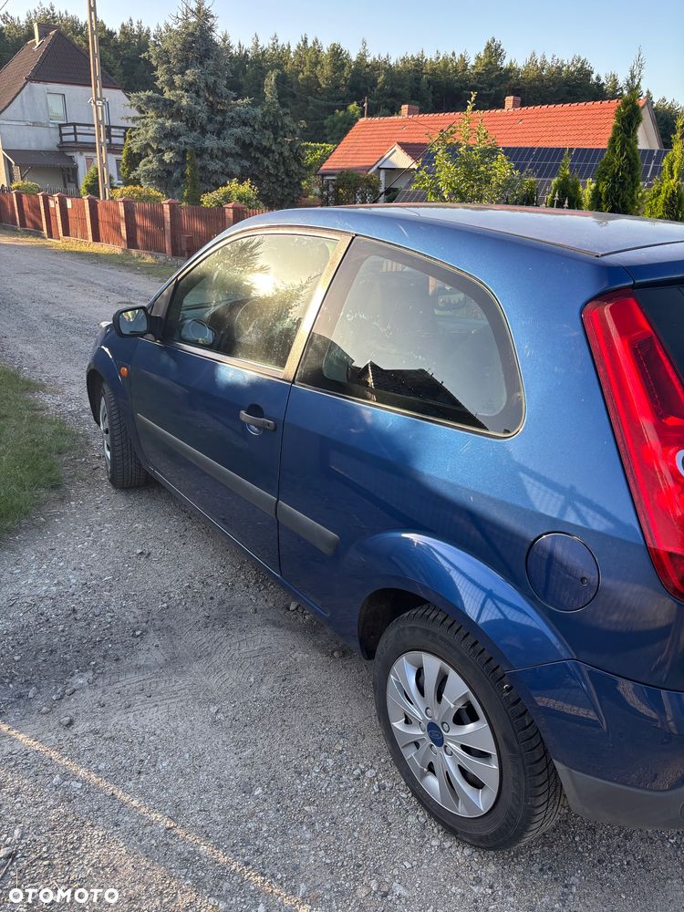 Ford Fiesta 1.3 - 4