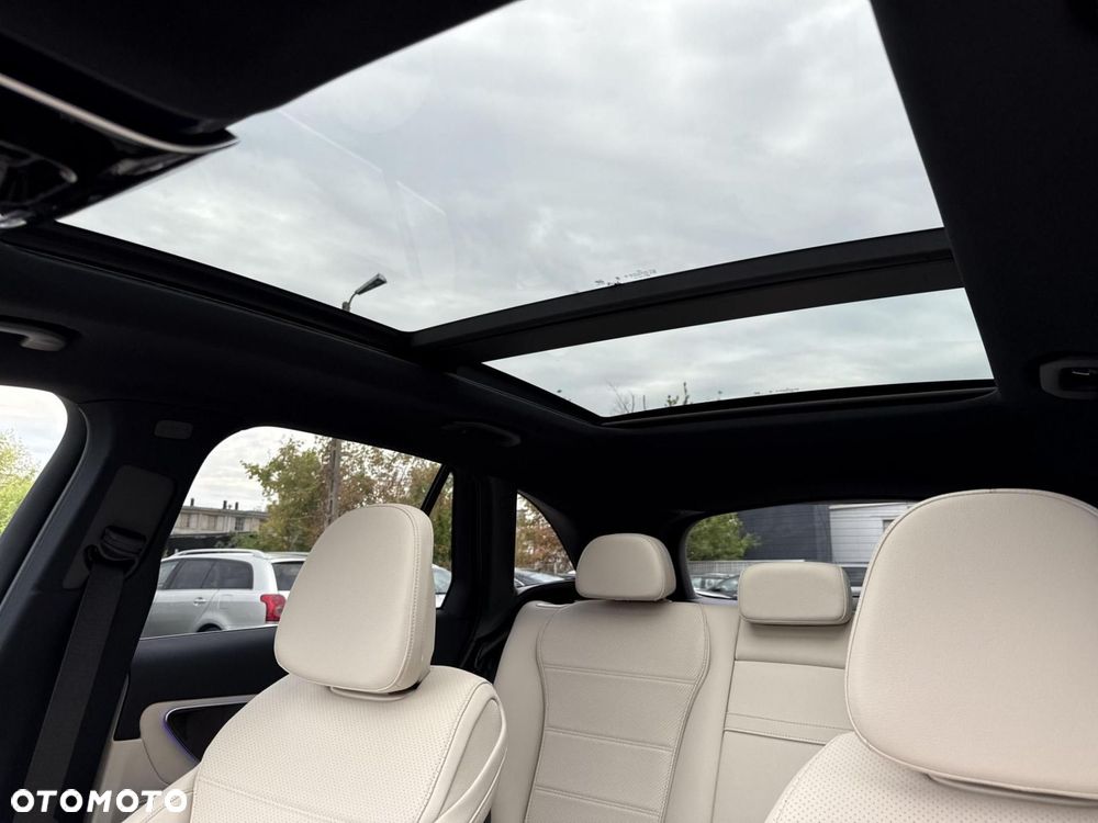 Mercedes-Benz GLC - 27