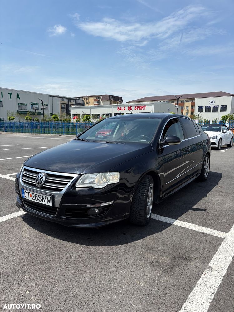 Volkswagen Passat - 1