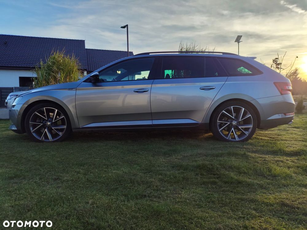 Skoda Superb 2.0 TSI 4x4 DSG Sportline - 9