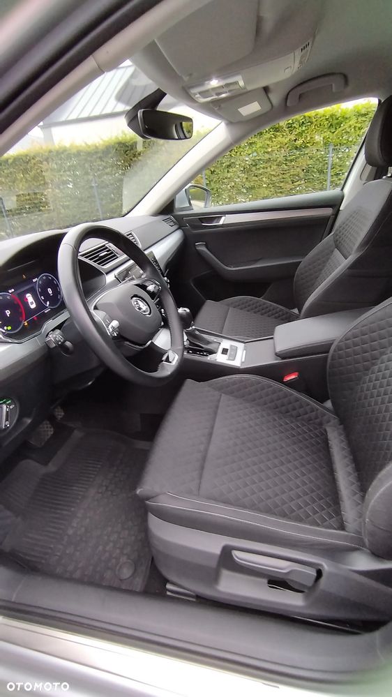 Skoda Superb 2.0 TDI SCR Ambition DSG - 10