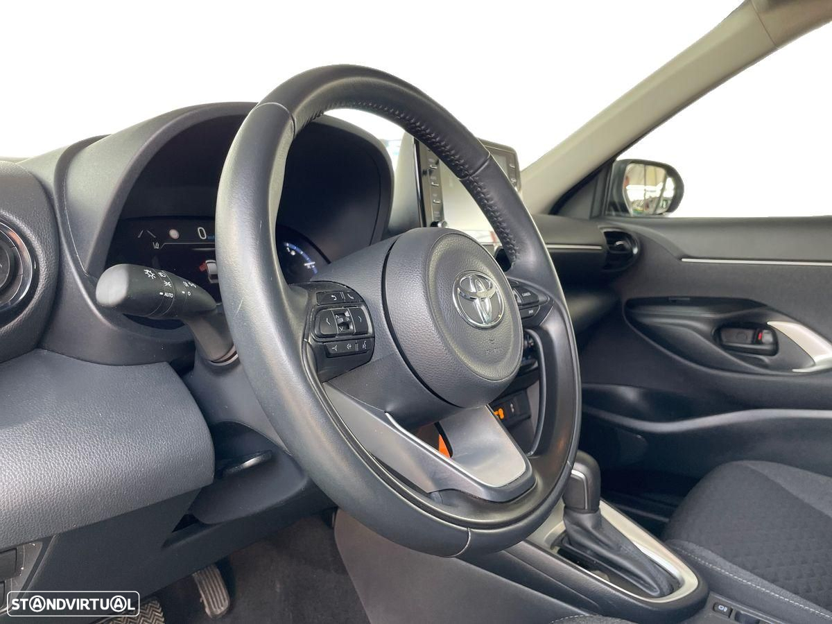 Toyota Yaris Cross - 12