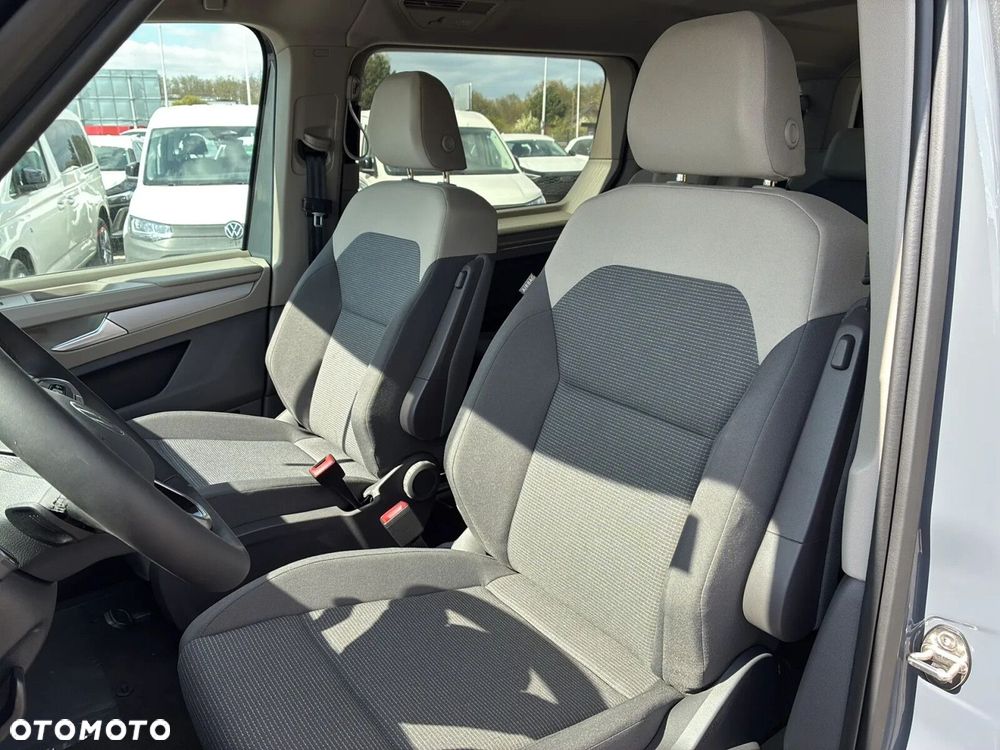 Volkswagen Multivan - 13