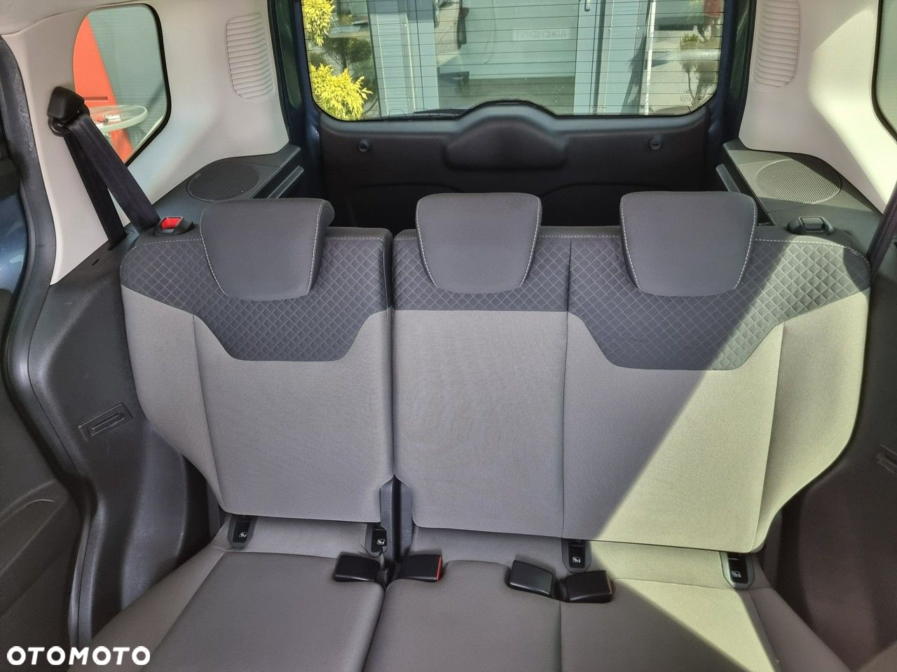 Ford Tourneo Courier - 14