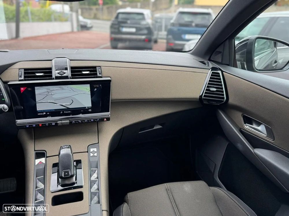 DS DS7 Crossback - 14