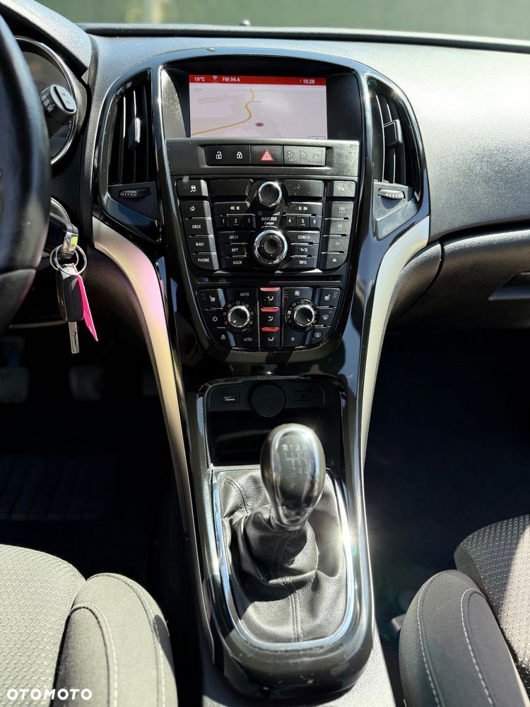 Opel Astra 1.4 Turbo Color Edition - 31