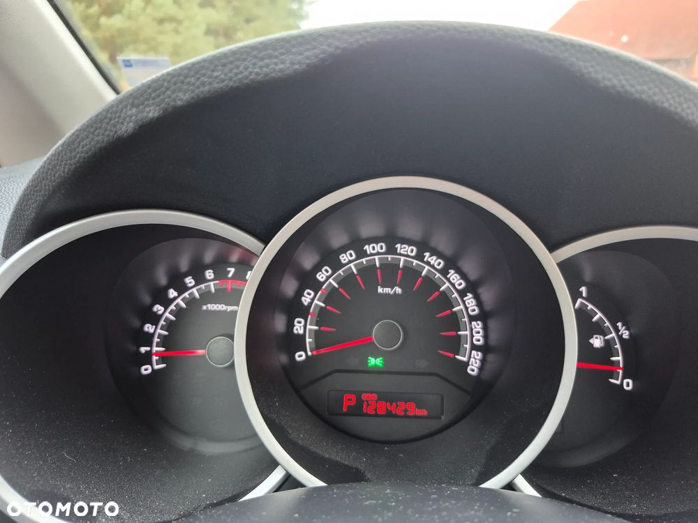 Kia Venga 1.6 Business Line - 24