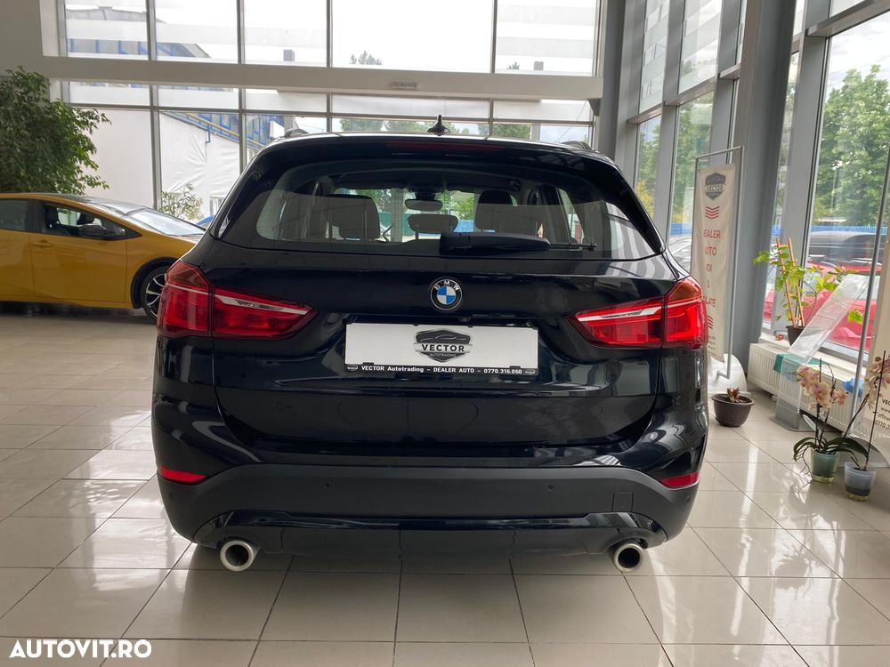 BMW X1 sDrive18d AT - 7